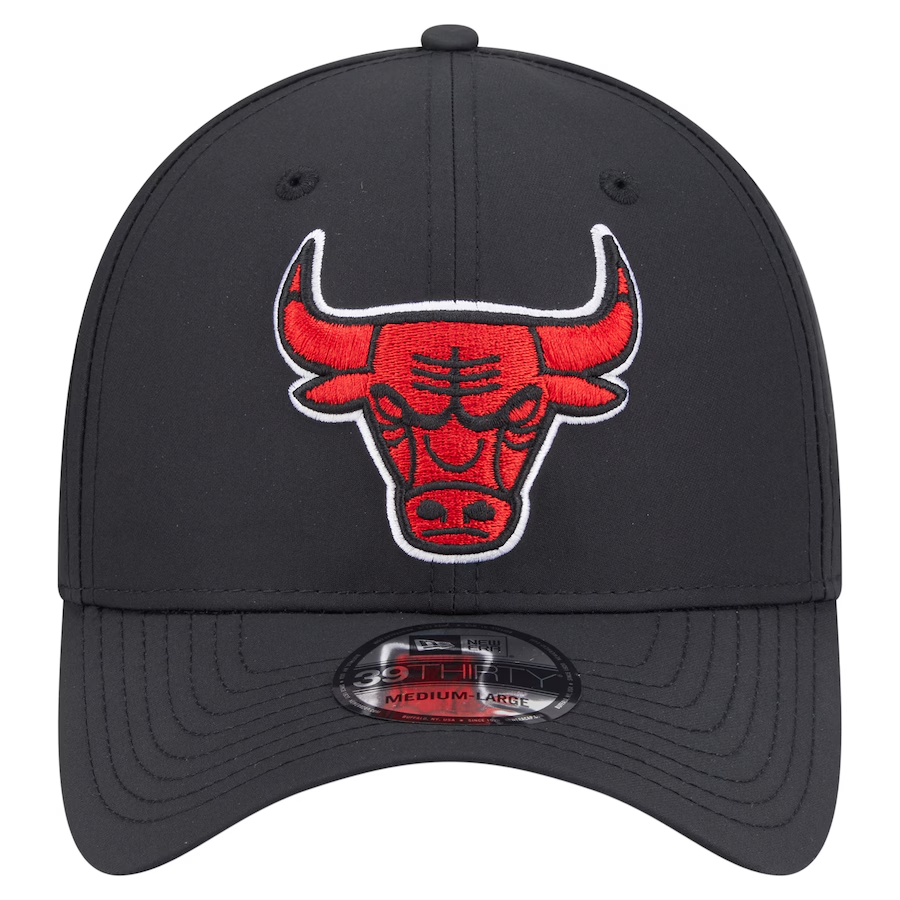 CHICAGO BULLS BLACK NIGHT 39THIRTY FLEX FIT HAT - BLACK