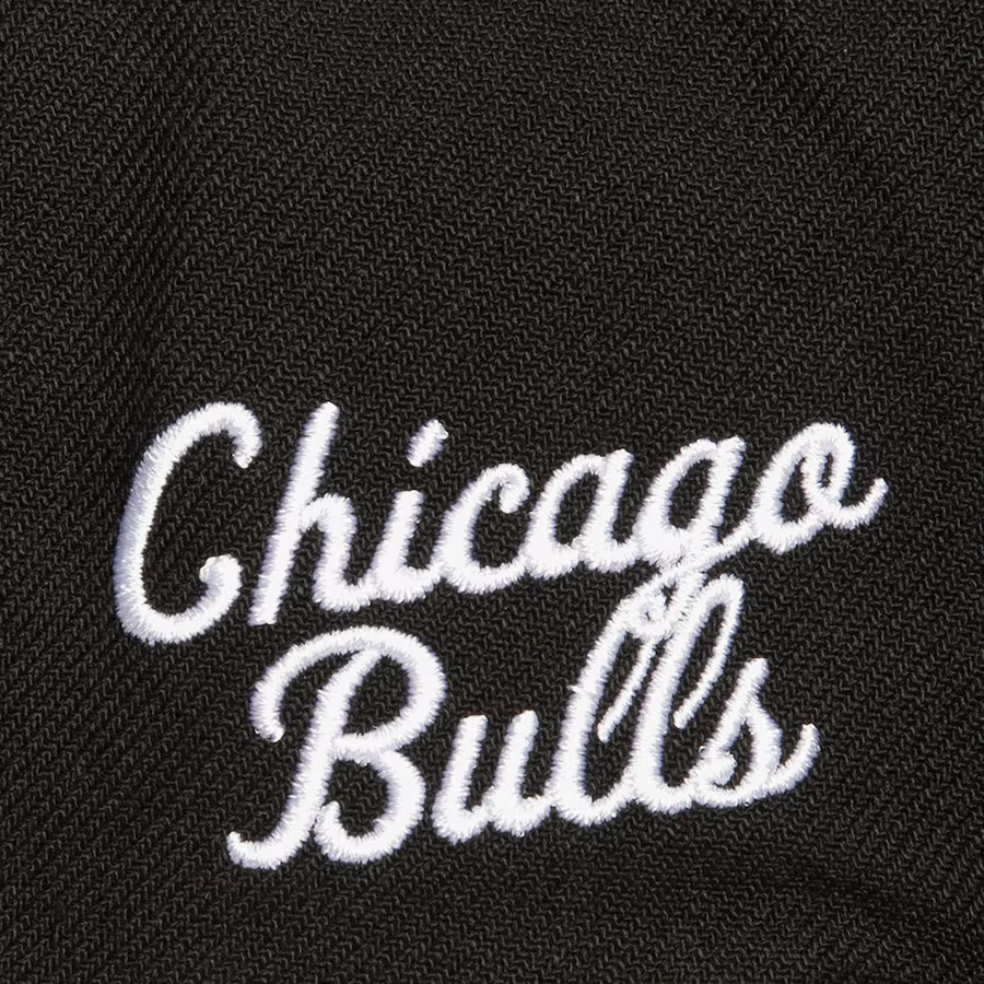 CHICAGO BULLS UPRISE LOGO SNAPBACK HAT