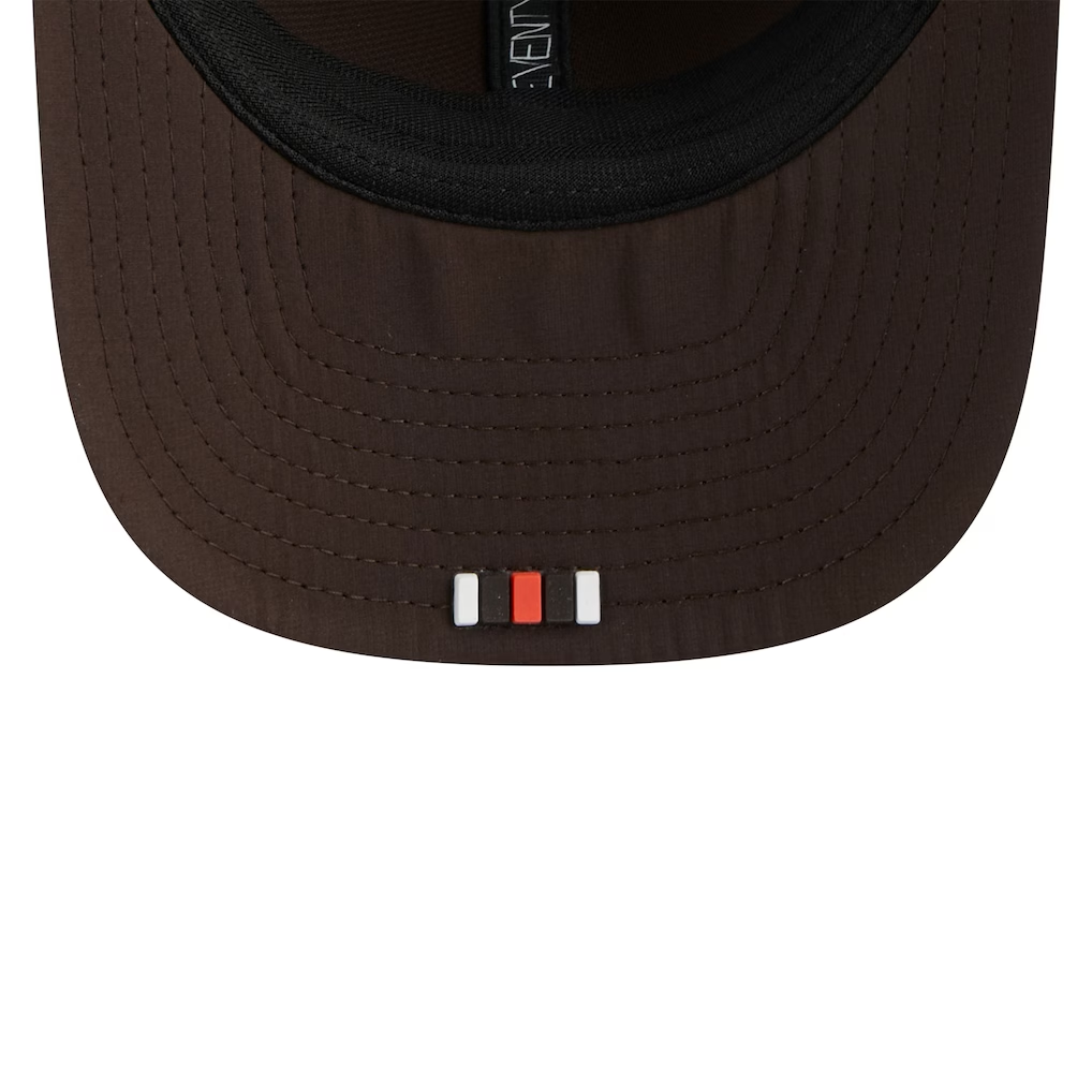 CLEVELAND BROWNS 2025 NFL SIDELINE 9SEVENTY STRETCH-SNAP ADJUSTABLE HAT - BROWN