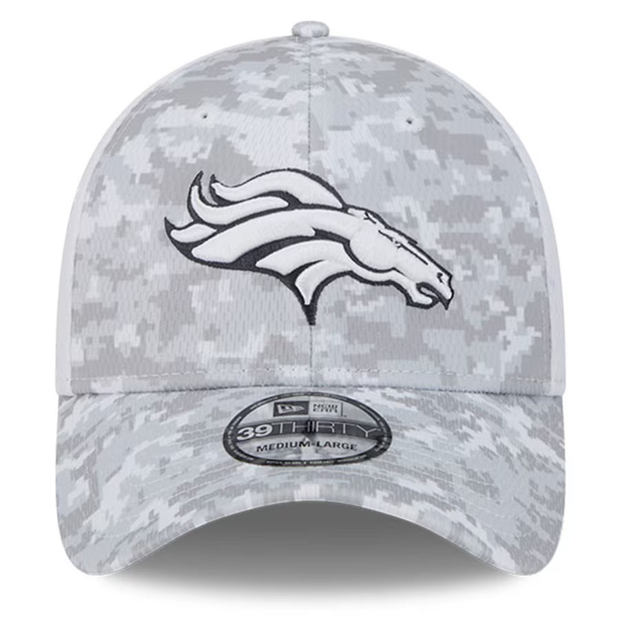 DENVER BRONCOS 2024 NFL SALUTE TO SERVICE 39THIRTY FLEX FIT HAT