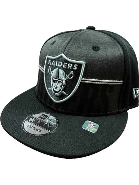LAS VEGAS RAIDERS 2023 CAMPO DE ENTRENAMIENTO 9FIFTY GORRA - NEGRO