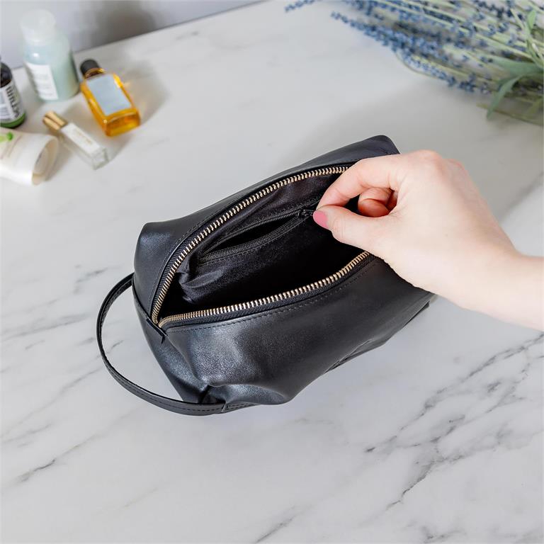 PHILADELPHIA EAGLES EMBOSSED TOILETRY BAG - BLACK