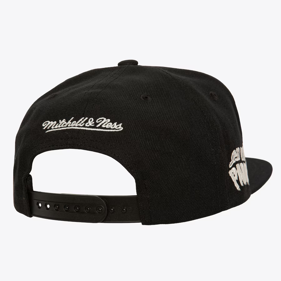 SAN DIEGO PADRES MITCHELL & NESS JBONES SNAPBACK HAT