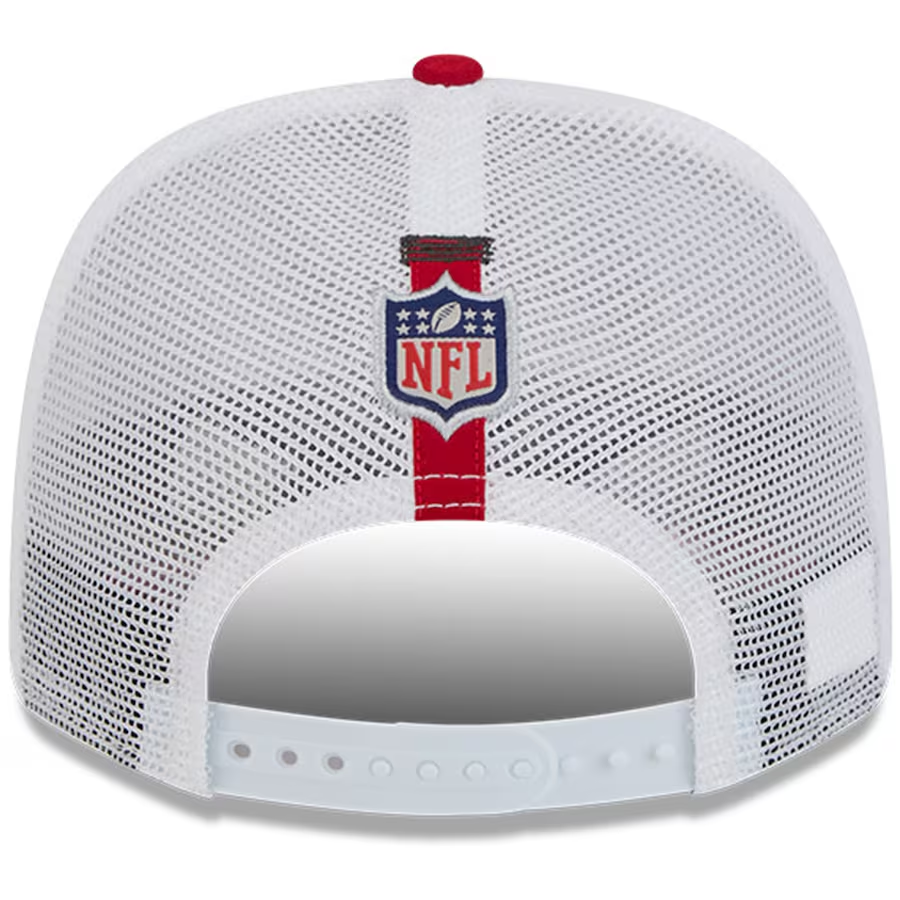 TAMPA BAY BUCCANEERS 2024 NFL TRAINING CAMP 9SEVENTY STRETCH SNAP TRUCKER HAT - WHITE