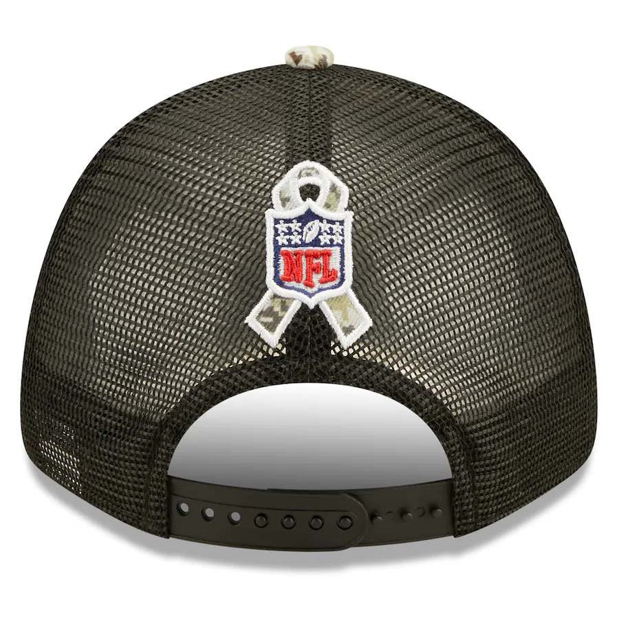 CLEVELAND BROWNS 2022 SALUTE TO SERVICE 9FORTY ADJUSTABLE TRUCKER HAT