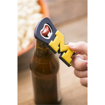 MICHIGAN WOLVERINES MAGNET BOTTLE OPENER