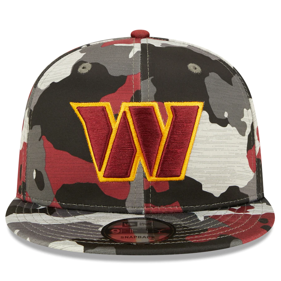 WASHINGTON COMMANDERS 2022 CAMPAMENTO DE ENTRENAMIENTO 9FIFTY GORRA GORDA