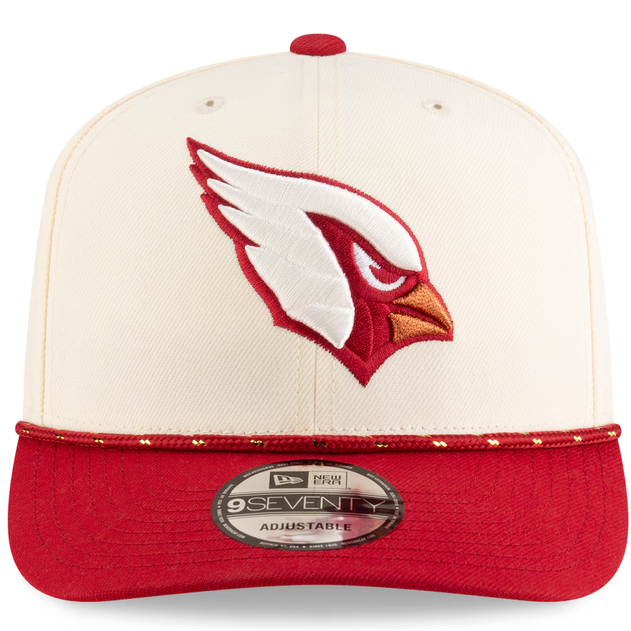 ARIZONA CARDINALS 2025 NFL RIVALRY SIDELINE COLLECTION 9SEVENTY ADJUSTABLE HAT - NATURAL/CARDINAL