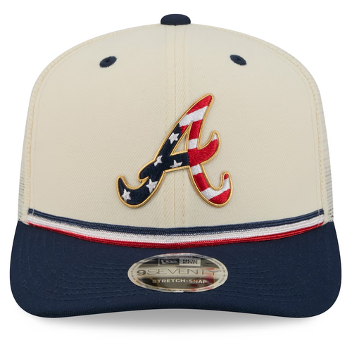 ATLANTA BRAVES 2026 MLB USA 250 4TH OF JULY 9SEVENTY ADJUSTABLE SNAPBACK TRUCKER HAT - CHROME WHITE/NAVY