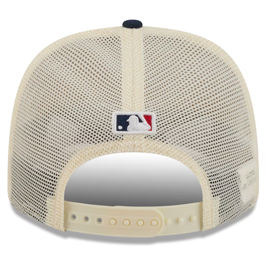 ATLANTA BRAVES 2026 MLB USA 250 4TH OF JULY 9SEVENTY ADJUSTABLE SNAPBACK TRUCKER HAT - CHROME WHITE/NAVY