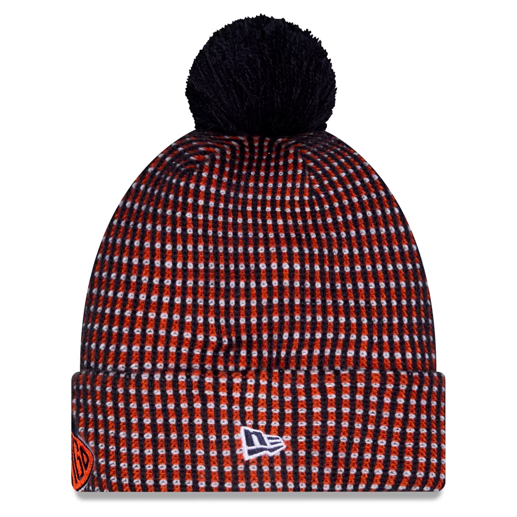 CHICAGO BEARS NEW ERA 2026 RIVALRY SIDELINE COLLECTION CUFFED KNIT - ORANGE