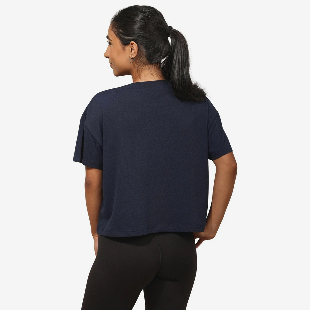 CHICAGO BEARS WOMEN'S FOCO RHINESTONE LOGO CROP TOP T-SHIRT - NAVY