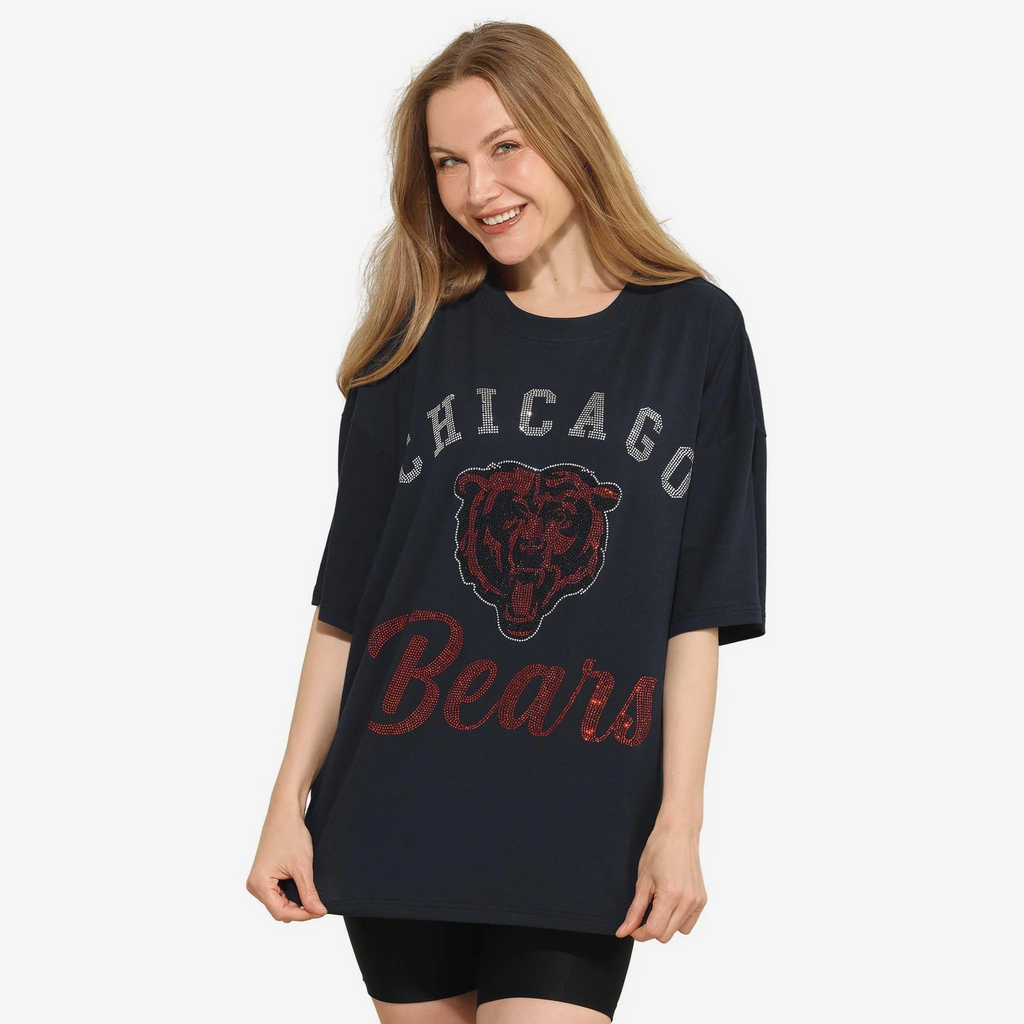 CHICAGO BEARS WOMEN'S FOCO RHINESTONE LOGO OVERSIZED T-SHIRT - NAVY