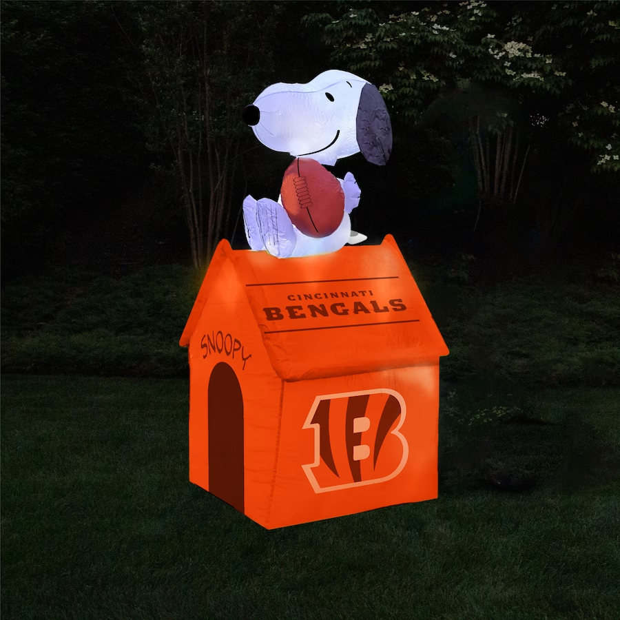 CINCINNATI BENGALS NFL INFLATABLE PEANUTS 5' SNOOPY DOG HOUSE