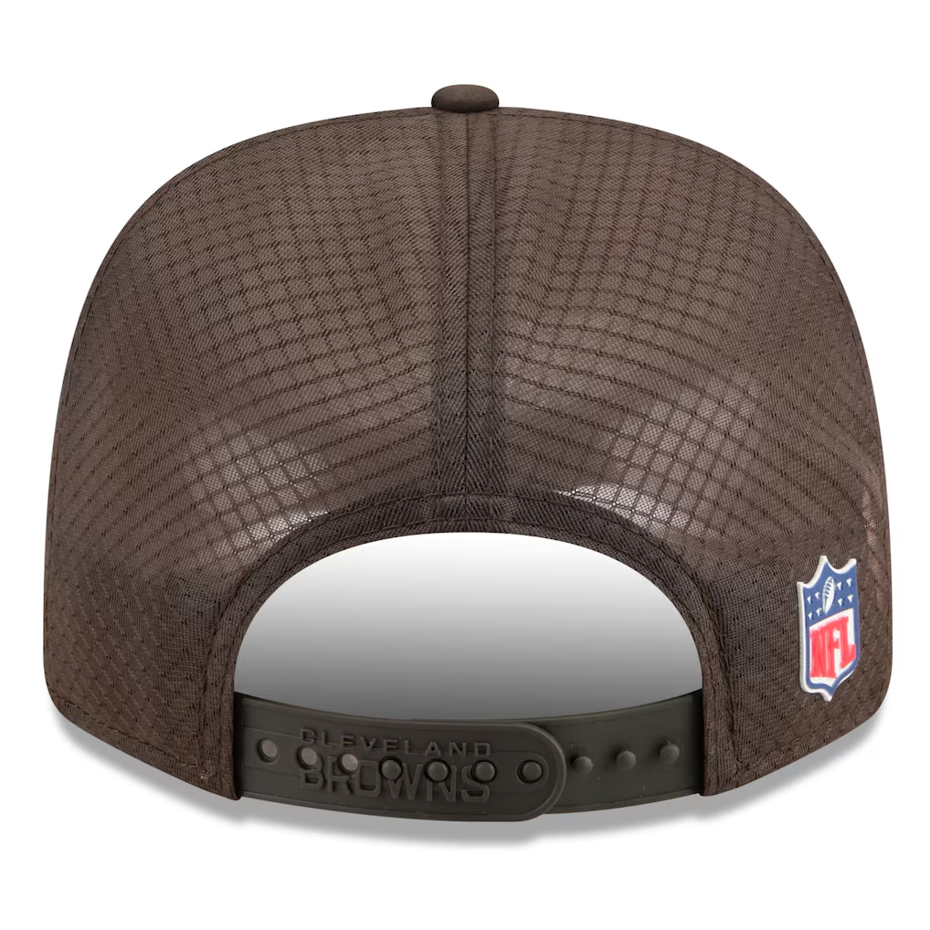 CLEVELAND BROWNS 2025 NFL SIDELINE 9SEVENTY STRETCH-SNAP ADJUSTABLE HAT - BROWN