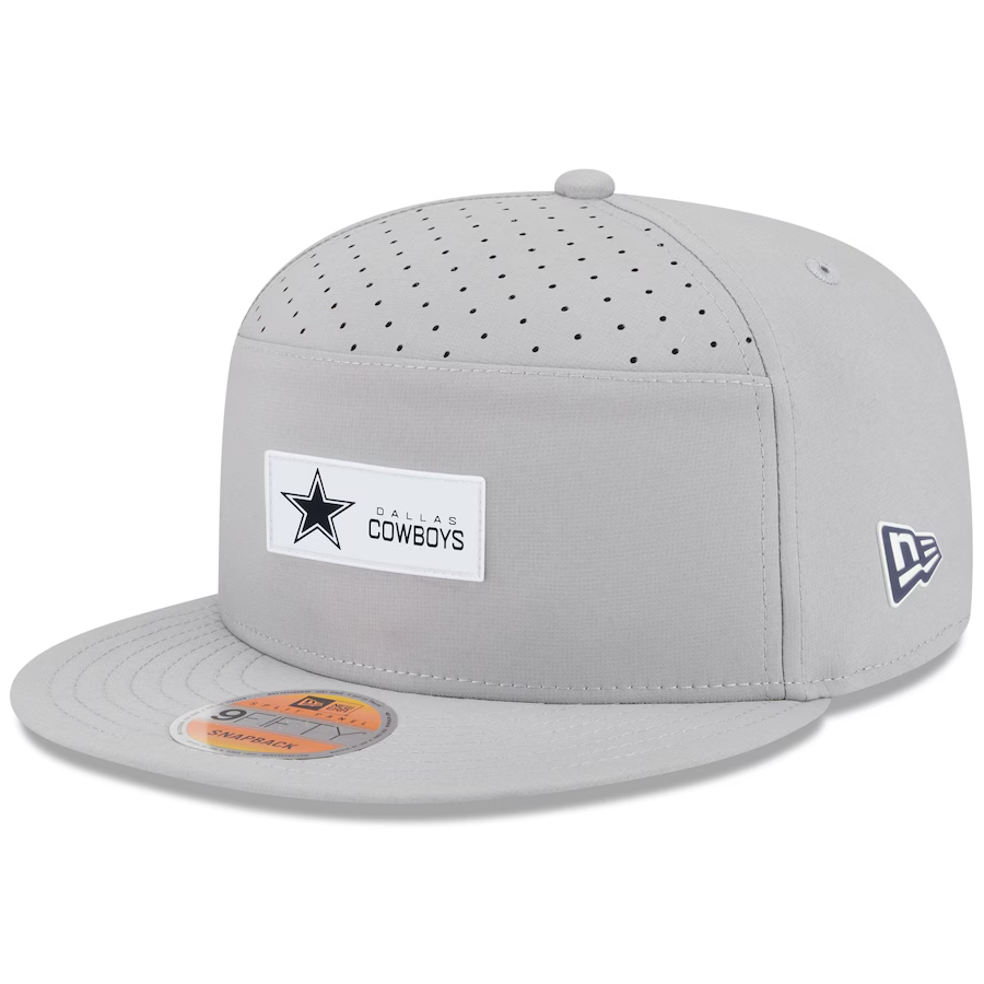 DALLAS COWBOYS 2025 NFL SIDELINE 9FIFTY SPLIT SNAPBACK HAT - GRAY