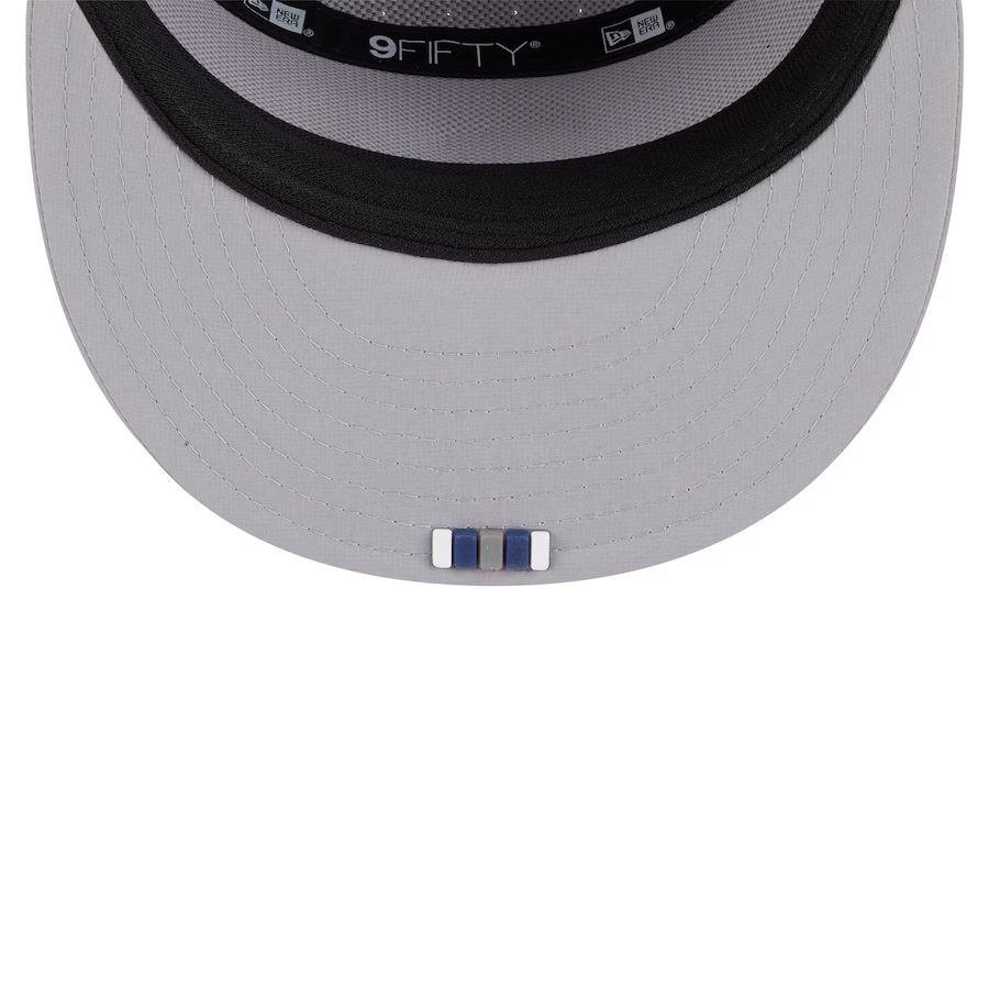 DALLAS COWBOYS 2025 NFL SIDELINE 9FIFTY SPLIT SNAPBACK HAT - GRAY