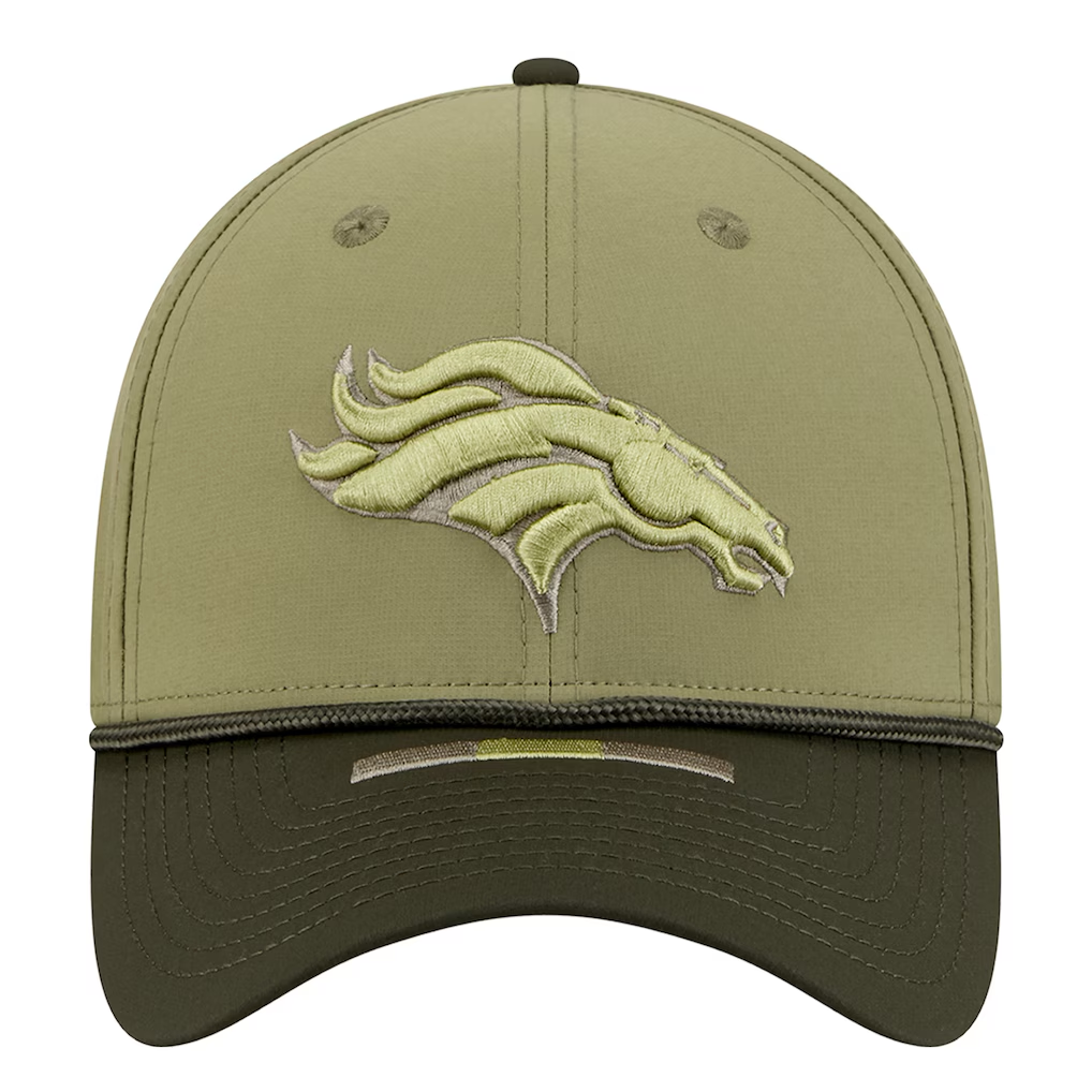 DENVER BRONCOS 2025 NFL SALUTE TO SERVICE 39THIRTY FLEX FIT HAT - GREEN