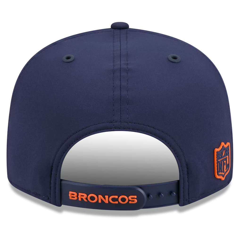 DENVER BRONCOS 2026 NFL SIDELINE 9FIFTY SNAPBACK HAT - NAVY