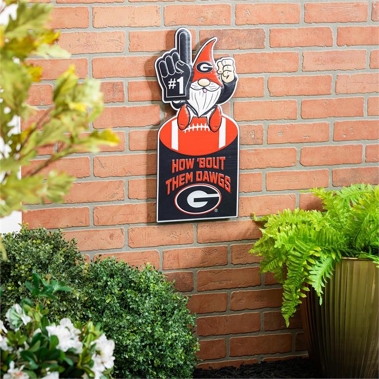 GEORGIA BULLDOGS GNOME METAL 10" x 30" OUTDOOR SIGN
