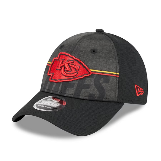 KANSAS CITY CHIEFS 2023 TRAINING CAMP 9FORTY STRETCH-SNAP ADJUSTABLE HAT