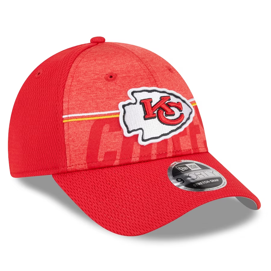 KANSAS CITY CHIEFS 2023 TRAINING CAMP 9FORTY STRETCH SNAP ADJUSTABLE HAT