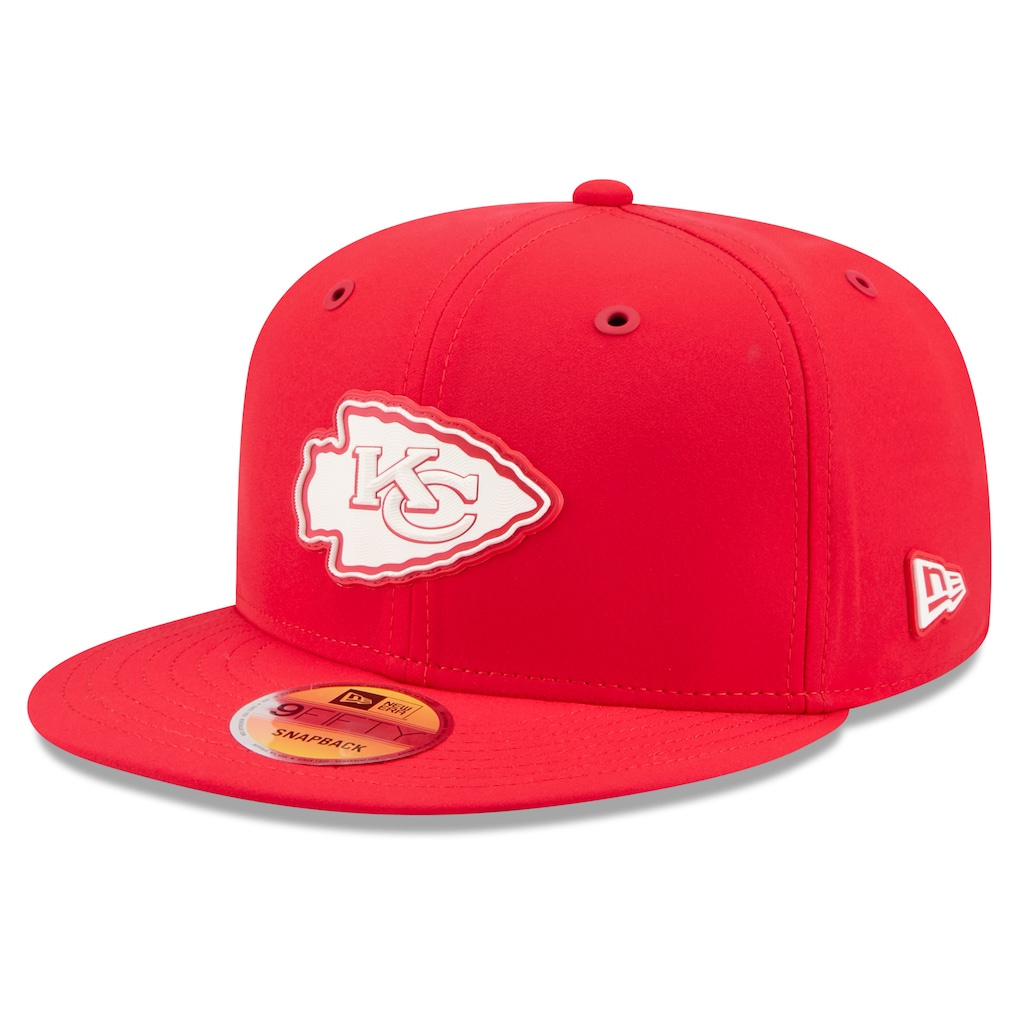 KANSAS CITY CHIEFS 2026 NFL SIDELINE 9FIFTY SNAPBACK HAT - RED