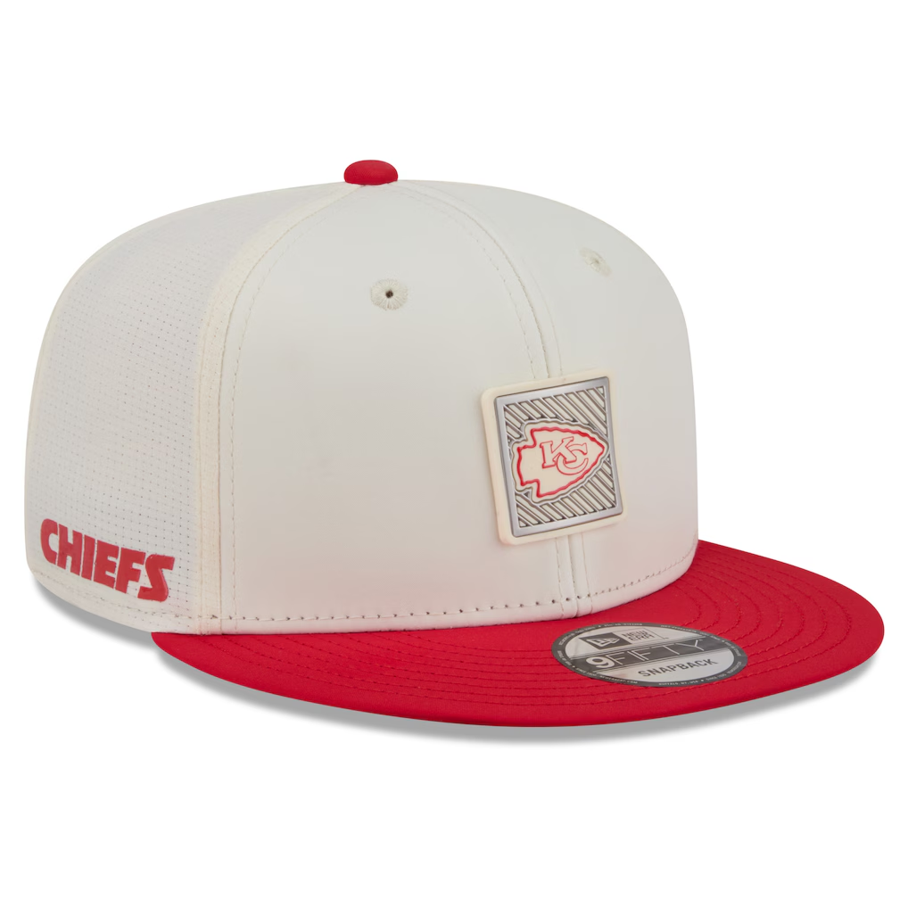 KANSAS CITY CHIEFS 2026 NFL TRAINING CAMP 9FIFTY SNAPBACK HAT - CHROME WHITE/RED