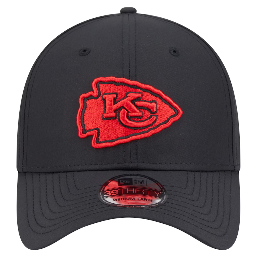 KANSAS CITY CHIEFS BLACK NIGHT 39THIRTY FLEX FIT HAT - BLACK
