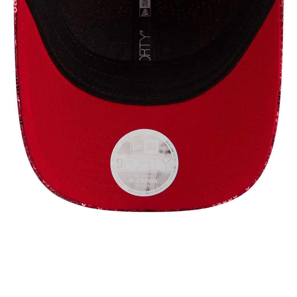 KANSAS CITY CHIEFS WOMEN'S SEQUIN 9FORTY M-CROWN SNAPBACK HAT - RED