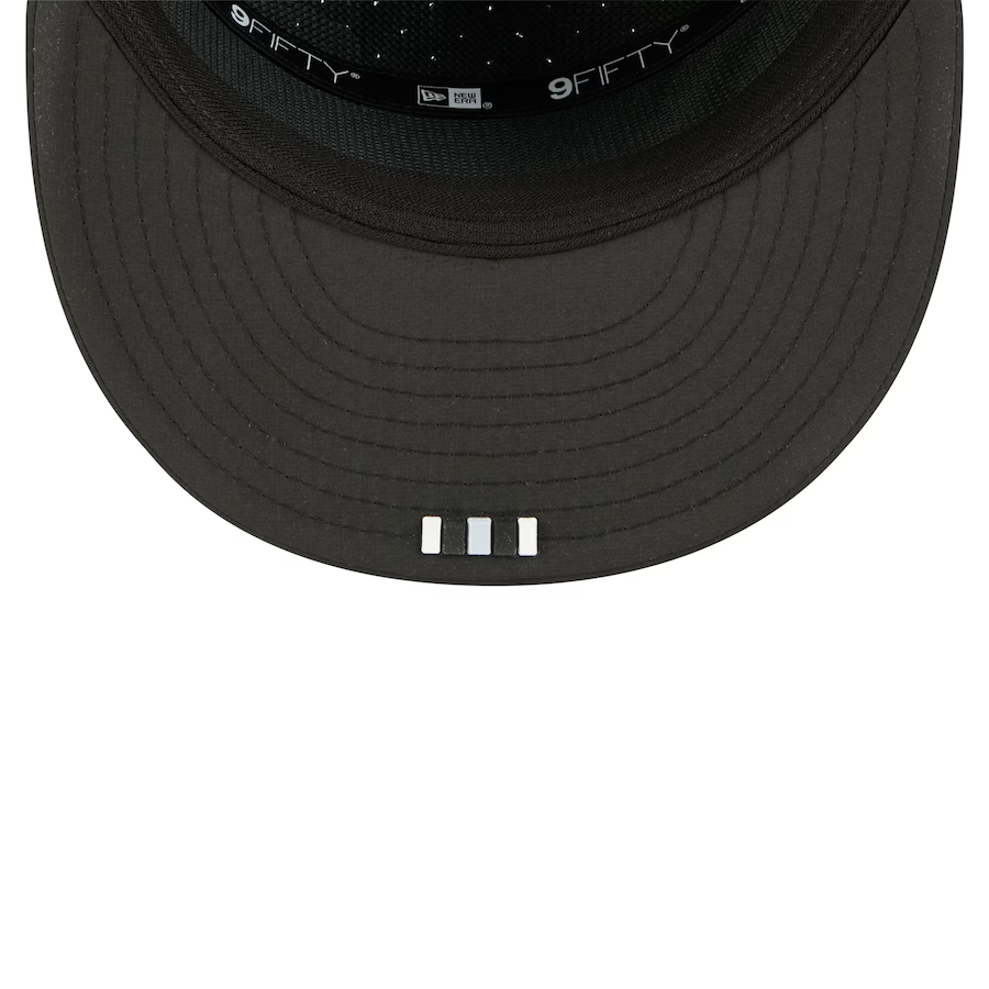LAS VEGAS RAIDERS 2025 NFL SIDELINE RETRO 9FIFTY SPLIT SNAPBACK HAT - BLACK