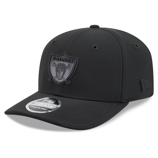 LAS VEGAS RAIDERS 2026 NFL SIDELINE 9SEVENTY STRETCH-SNAP ADJUSTABLE HAT - BLACK/BLACK