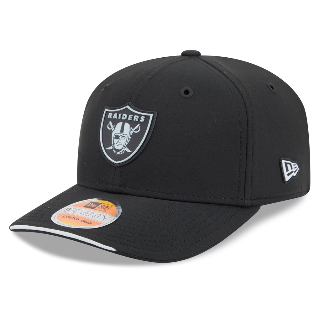 LAS VEGAS RAIDERS 2026 NFL SIDELINE 9SEVENTY STRETCH-SNAP ADJUSTABLE HAT - BLACK