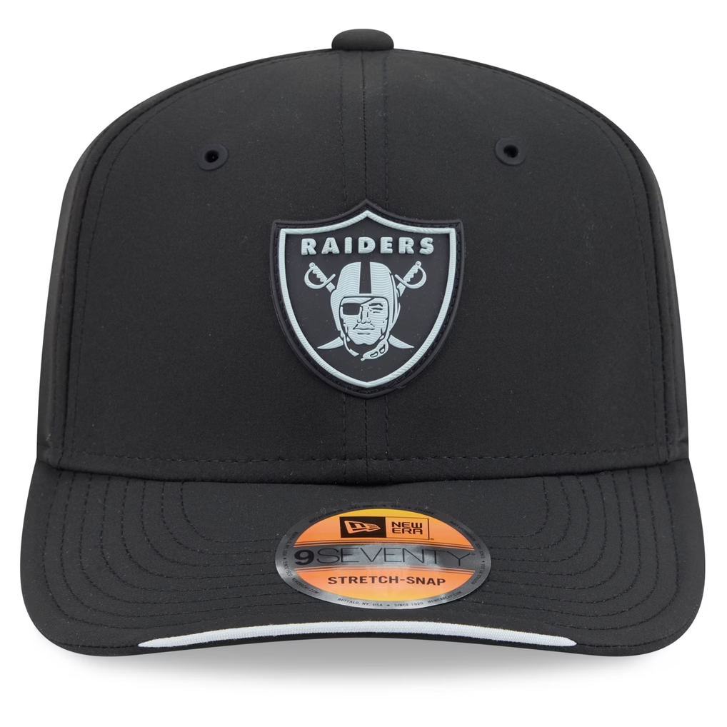 LAS VEGAS RAIDERS 2026 NFL SIDELINE 9SEVENTY STRETCH-SNAP ADJUSTABLE HAT - BLACK