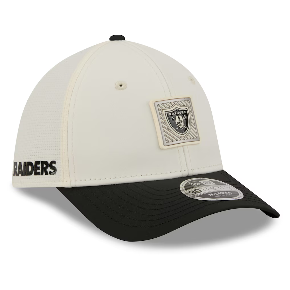LAS VEGAS RAIDERS 2026 NFL TRAINING CAMP 39THIRTY M-CROWN FLEX FIT HAT - CHROME WHITE/BLACK