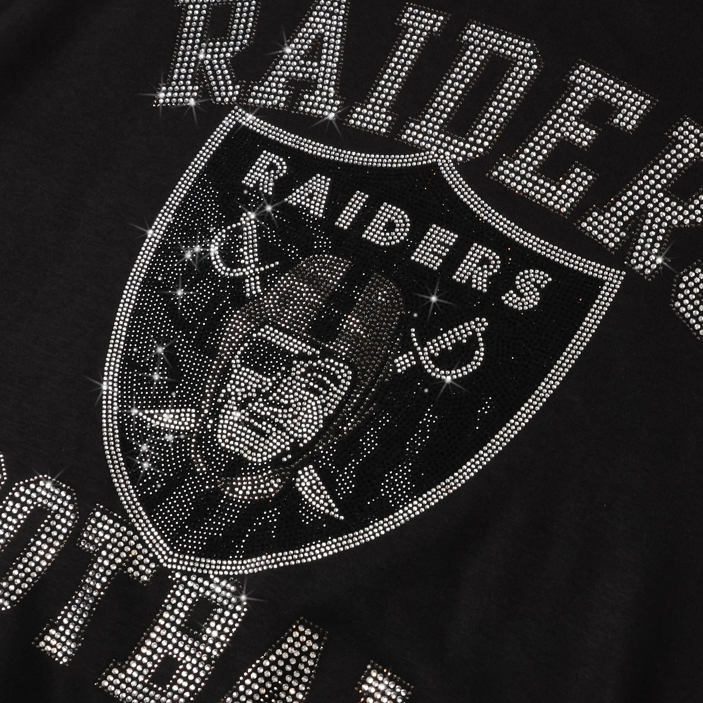 LAS VEGAS RAIDERS WOMEN'S FOCO RHINESTONE LOGO OVERSIZED CREW NECK SWEATSHIRT - BLACK