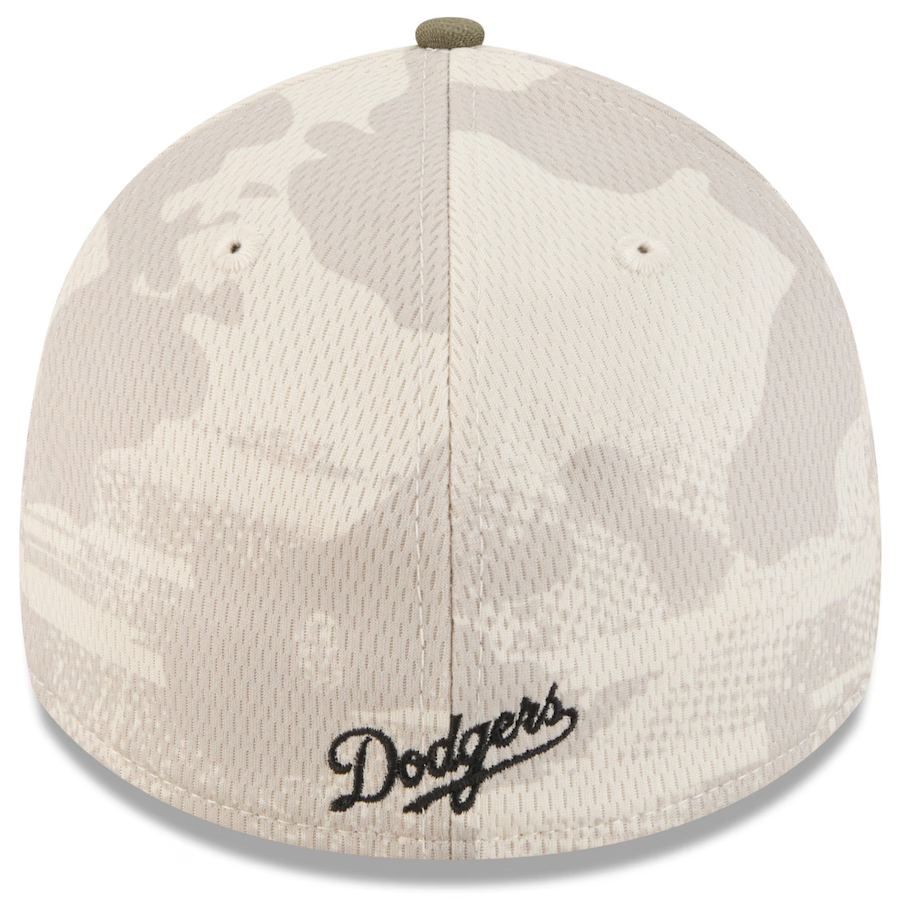LOS ANGELES DODGERS 2025 MLB ARMED FORCES 39THIRTY FLEX FIT HAT - STONE/OLIVE