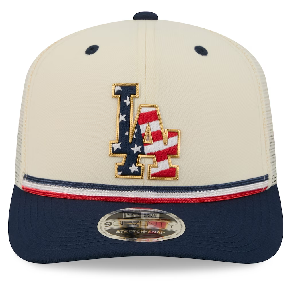 LOS ANGELES DODGERS 2026 MLB USA 250 4TH OF JULY 9SEVENTY ADJUSTABLE SNAPBACK TRUCKER HAT - CHROME WHITE/NAVY