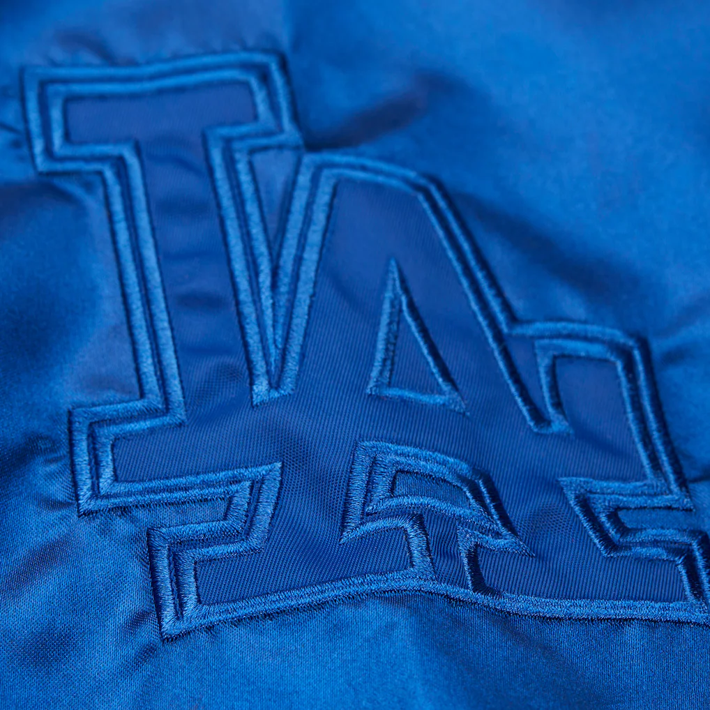 LOS ANGELES DODGERS MEN'S MITCHELL & NESS DOWNTOWN VINTAGE COACHES FULL-SNAP SATIN JACKET - BLUE