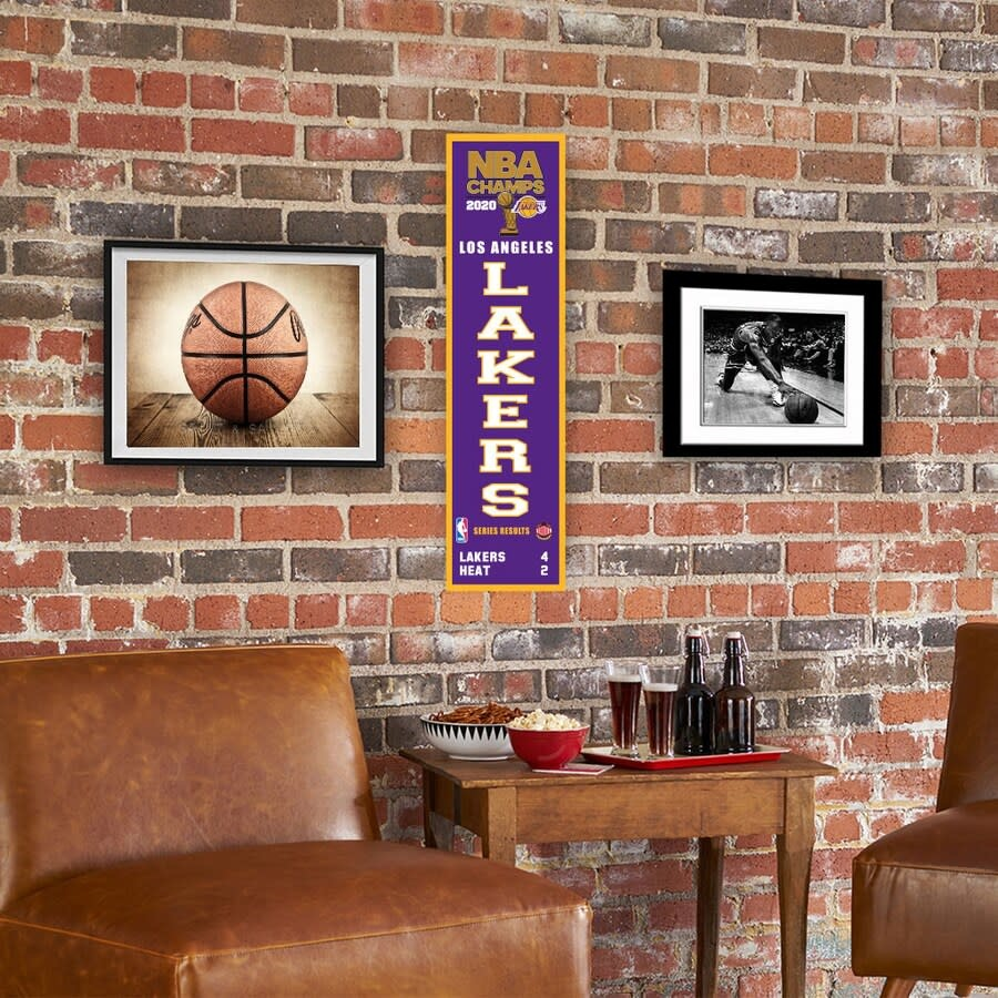 BANDERA DE LA HERENCIA DE LOS CAMPEONES DE LOS ANGELES LAKERS - 8" X 15"