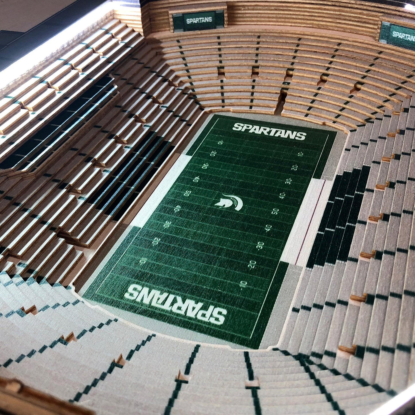 MICHIGAN STATE SPARTANS 25 LAYER 3D STADIUM LIGHTED END TABLE