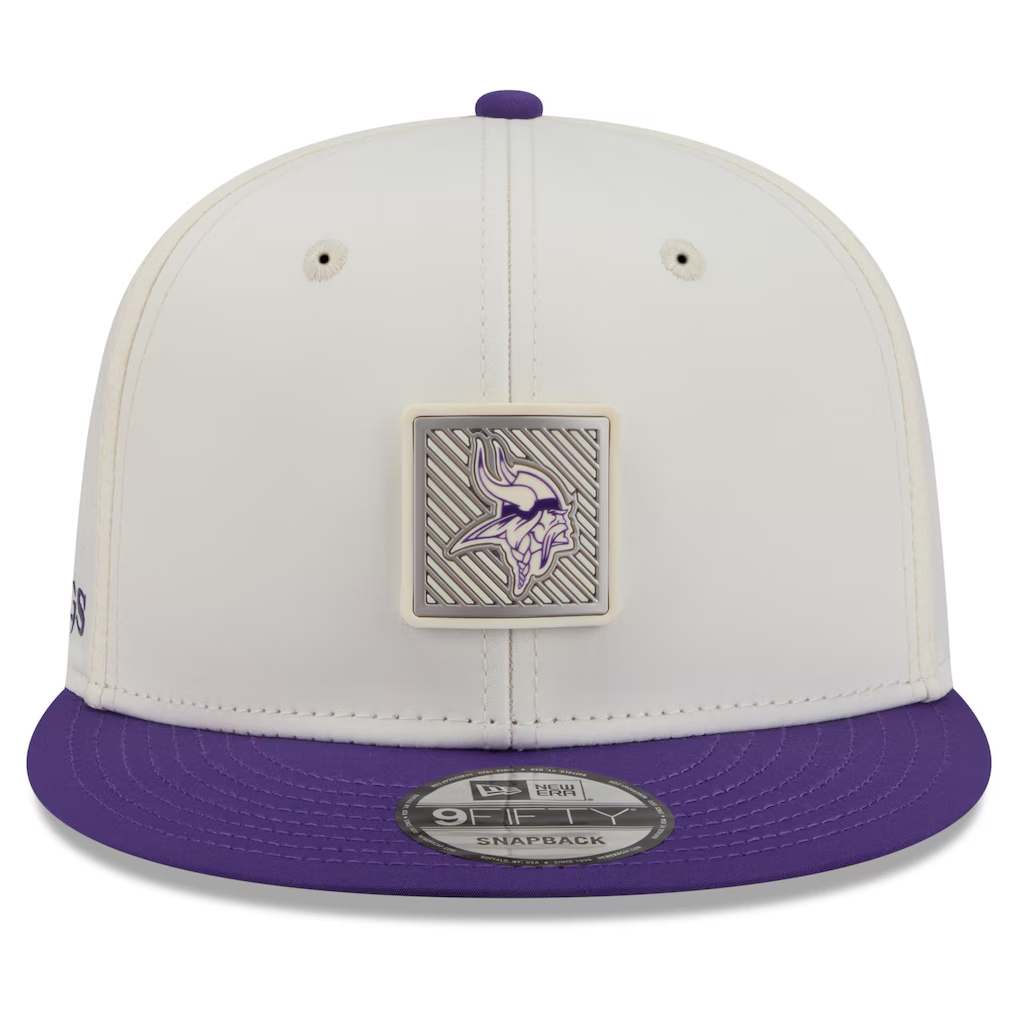 MINNESOTA VIKINGS 2026 NFL TRAINING CAMP 9FIFTY SNAPBACK HAT - CHROME WHITE/PURPLE