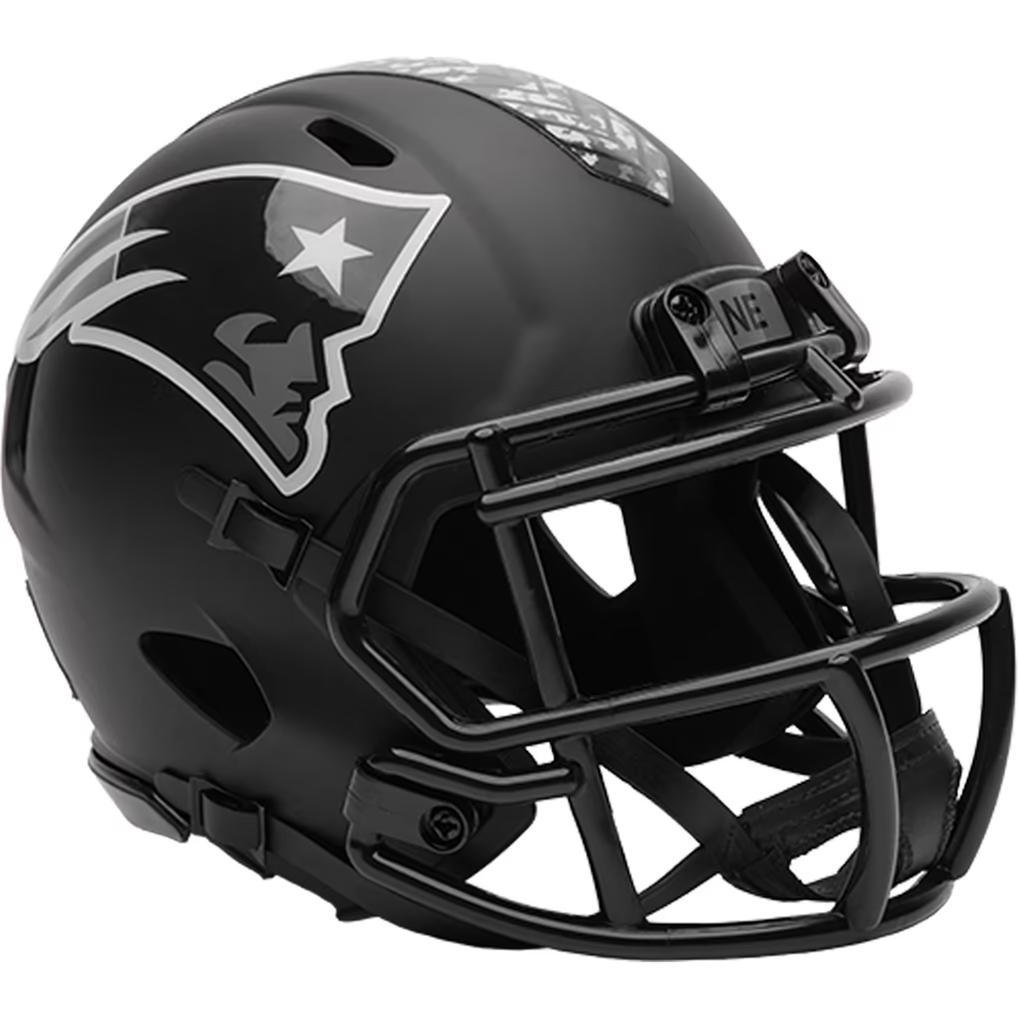 NEW ENGLAND PATRIOTS 2026 NFL SALUTE TO SERVICE RIDDELL SPEED MINI HELMET