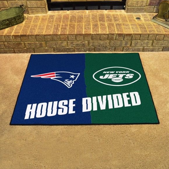 NEW ENGLAND PATRIOTS / NEW YORK JETS HOUSE DIVIDED 34" X 42.5" MAT