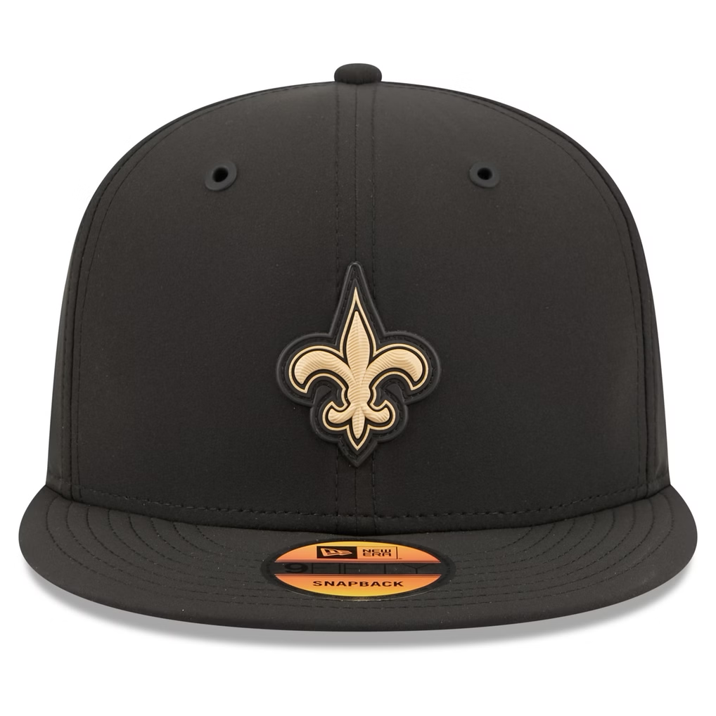 NEW ORLEANS SAINTS 2026 NFL SIDELINE 9FIFTY SNAPBACK HAT - BLACK