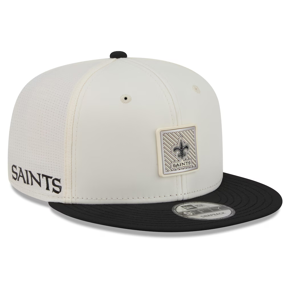 NEW ORLEANS SAINTS 2026 NFL TRAINING CAMP 9FIFTY SNAPBACK HAT - CHROME WHITE/BLACK