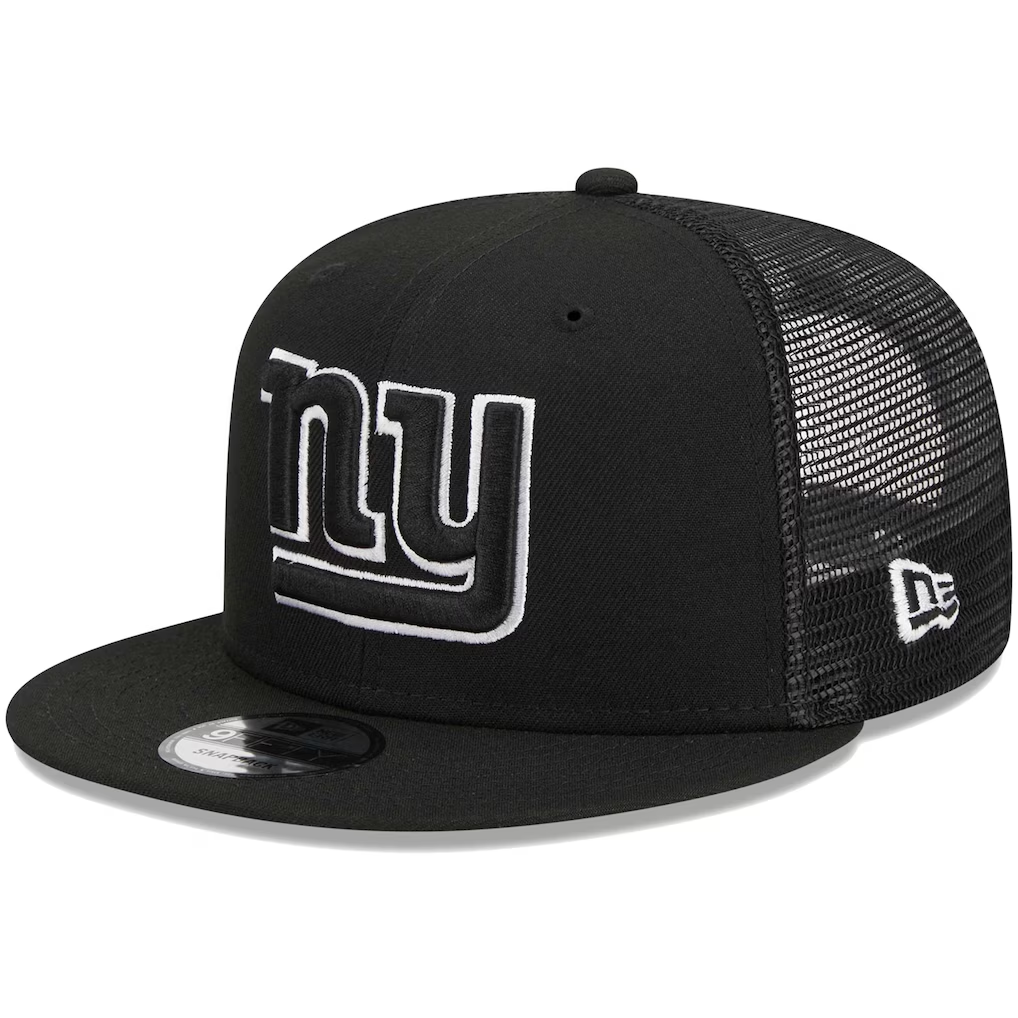 NEW YORK GIANTS EVERGREEN TRUCKER 9FIFTY SNAPBACK HAT - BLACK/WHITE