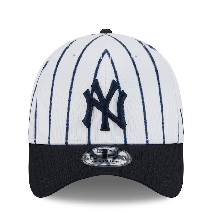 NEW YORK YANKEES 2025 MLB SPRING TRAINING SIDE PATCHLESS 39THIRTY FLEX FIT HAT - HOME