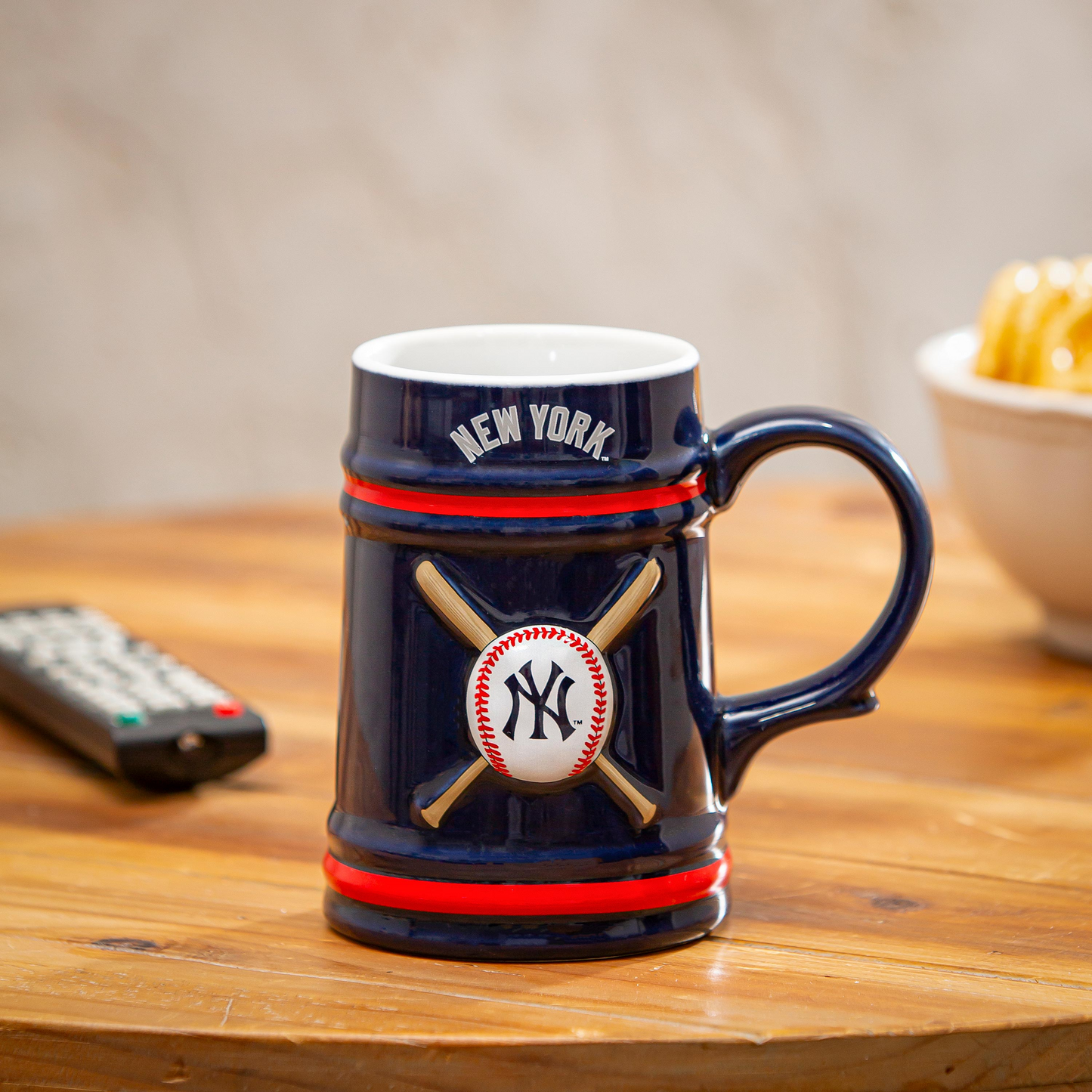 NEW YORK YANKEES 24OZ CERAMIC STEIN CUP WITH GIFT BOX
