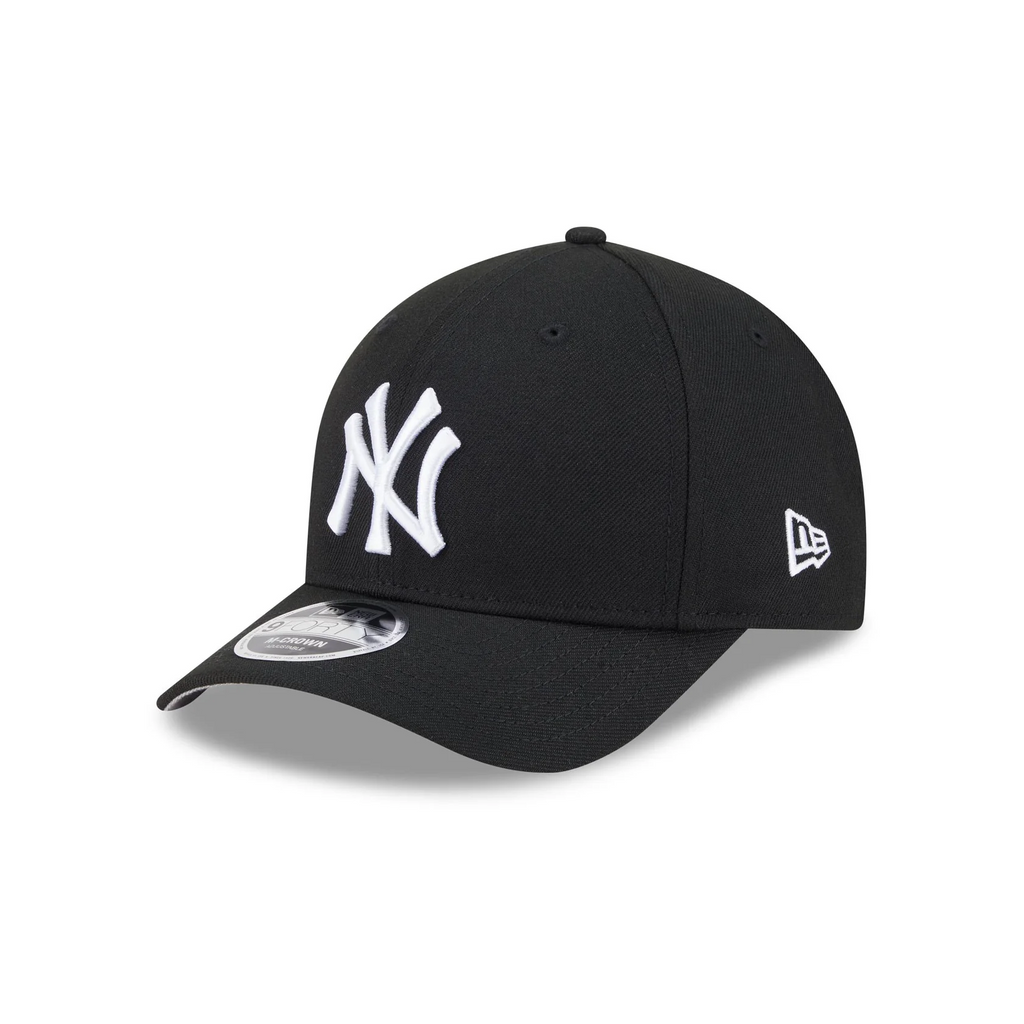 NEW YORK YANKEES 9FORTY M-CROWN SNAPBACK ADJUSTABLE HAT - BLACK/WHITE